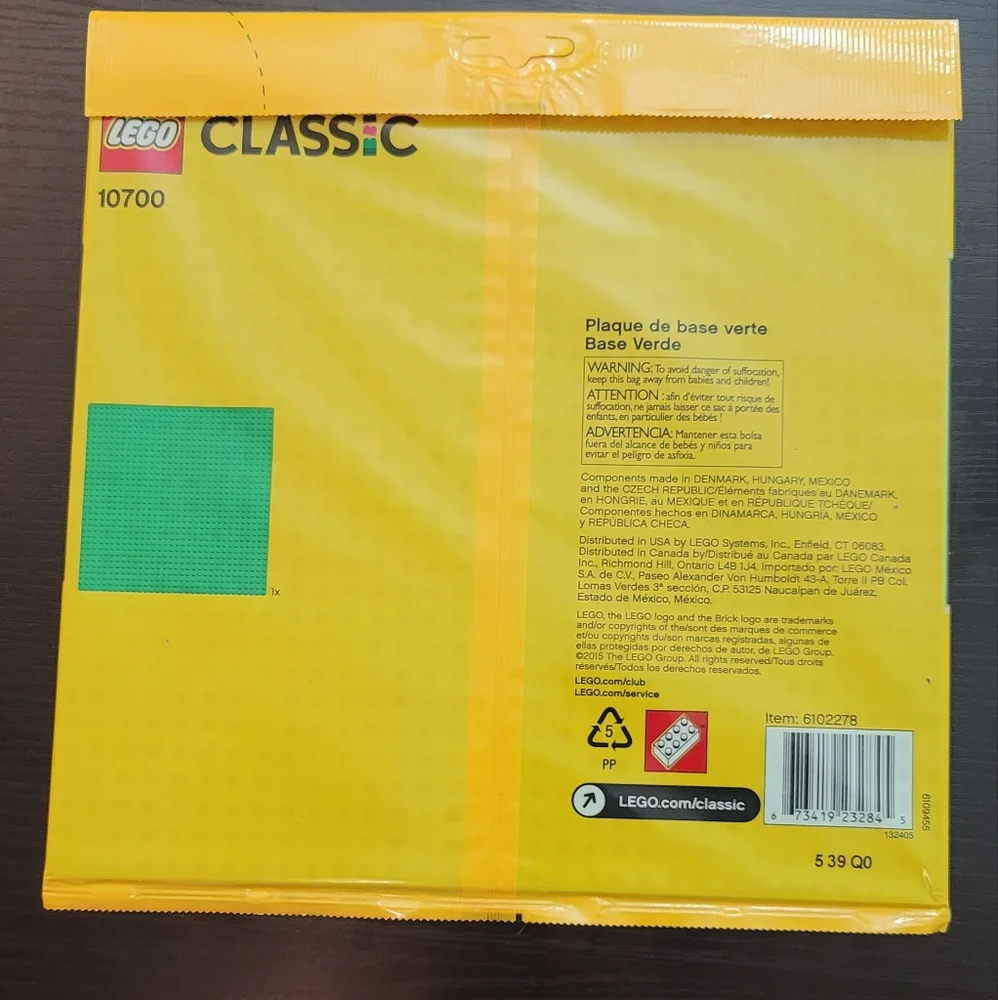 1 LEGO Classic Green Base plate 10700 new in packaging